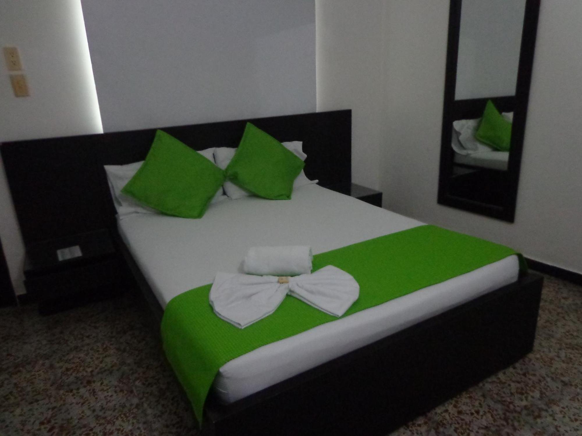 Hotel Chicala Salgar Puerto Salgar الغرفة الصورة