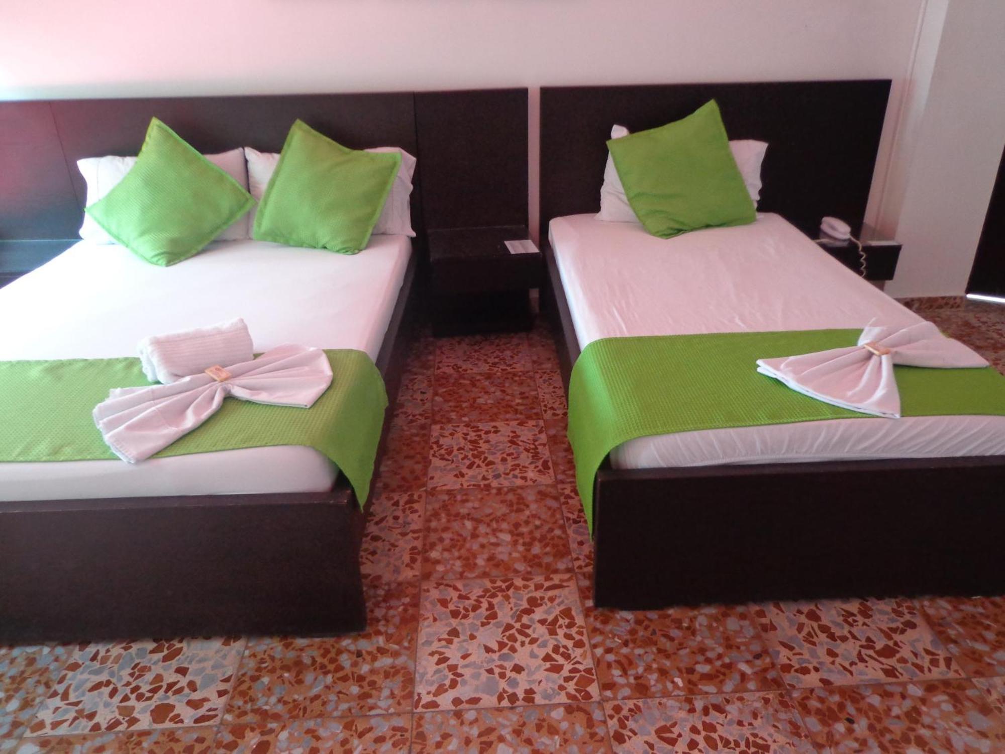 Hotel Chicala Salgar Puerto Salgar الغرفة الصورة