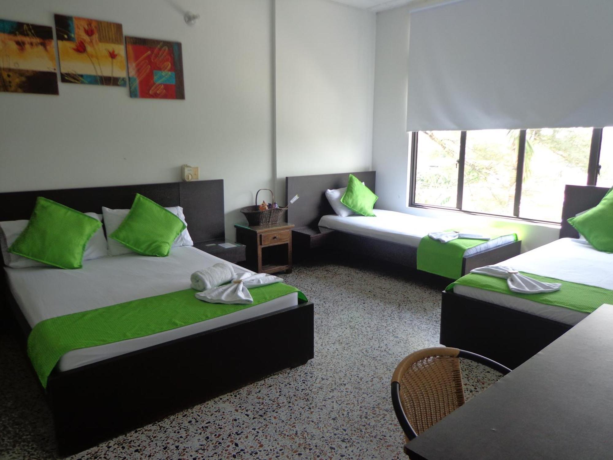 Hotel Chicala Salgar Puerto Salgar الغرفة الصورة