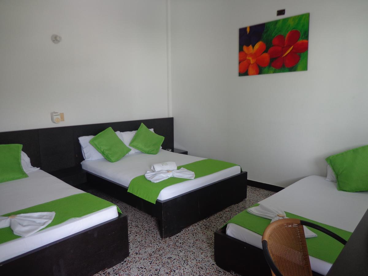 Hotel Chicala Salgar Puerto Salgar الغرفة الصورة